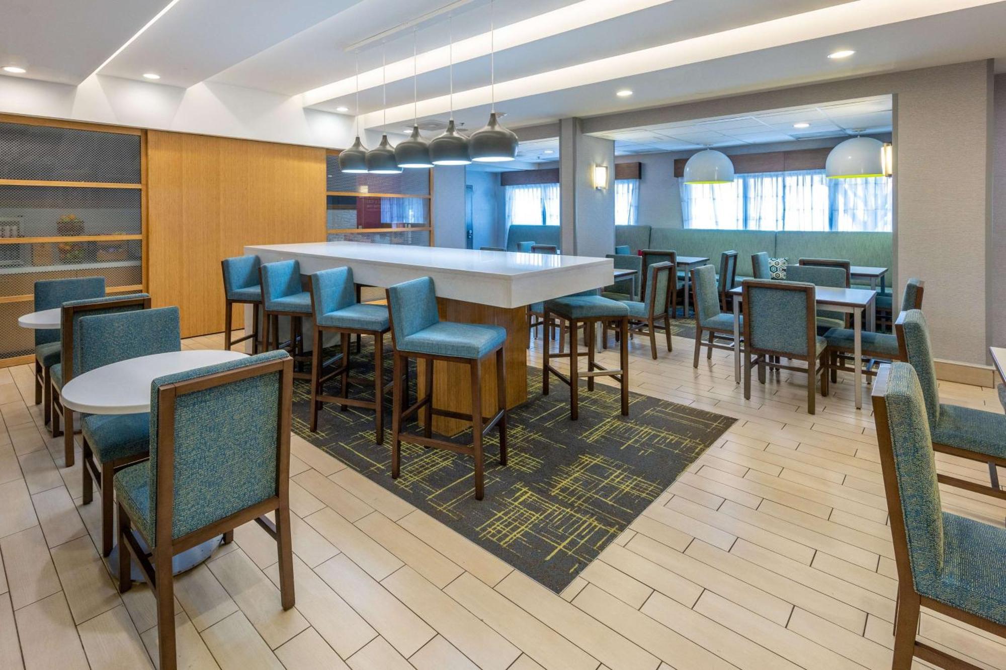 Hampton Richmond/midlothian Turnpike Hotel